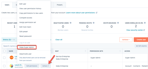 Desplegable 'Acciones' de la tabla de usuarios de HubSpot, con la opción 'Convertir en superadministrador' lista para ser seleccionada para elevar los privilegios del usuario.